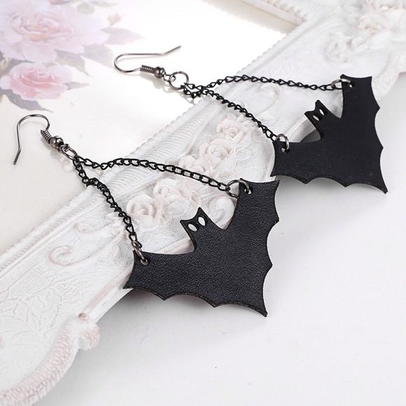 NWT Bat Earrings - Picture 2 of 3